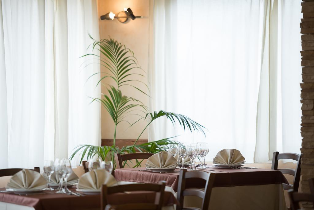 Valle Himara Guest House Piana Degli Albanesi Ngoại thất bức ảnh