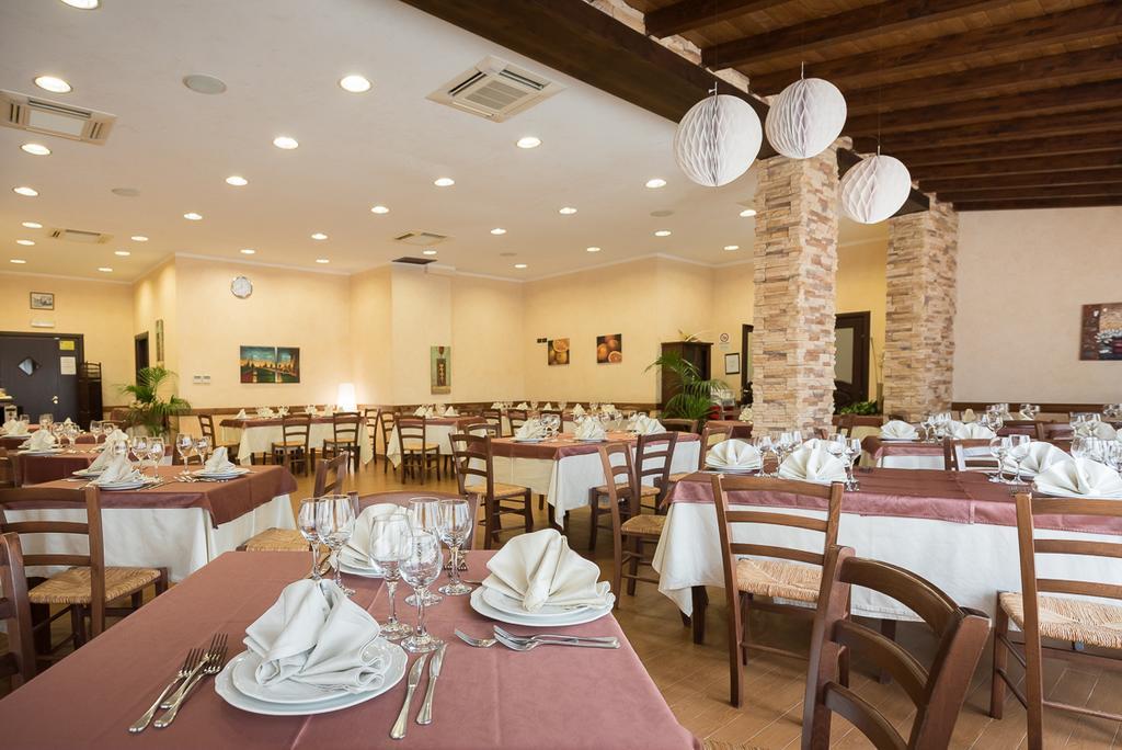 Valle Himara Guest House Piana Degli Albanesi Ngoại thất bức ảnh