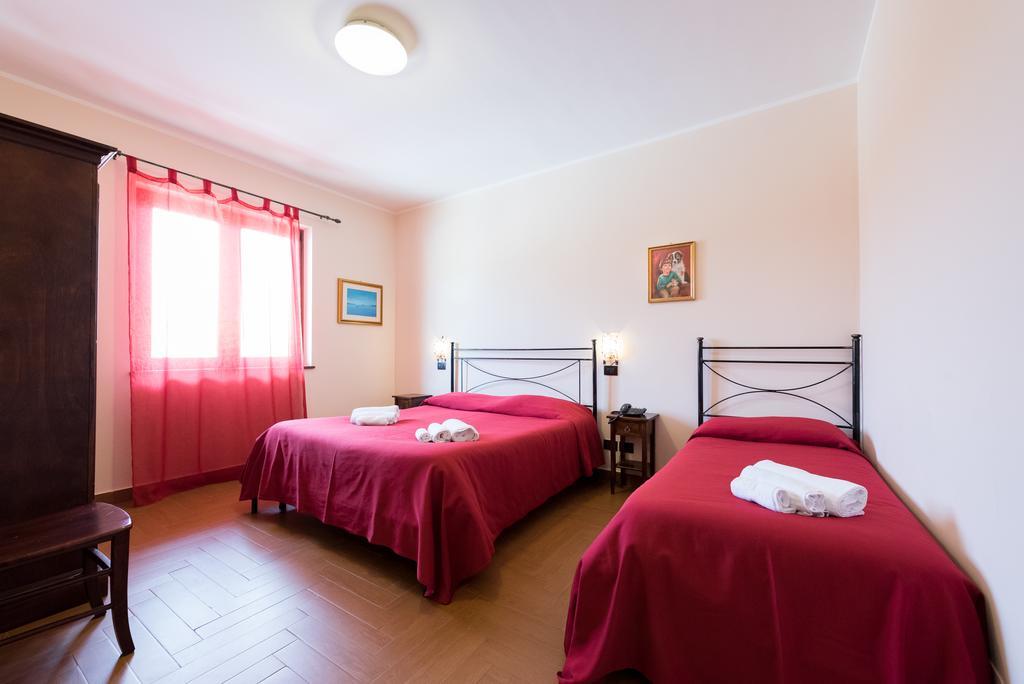 Valle Himara Guest House Piana Degli Albanesi Ngoại thất bức ảnh