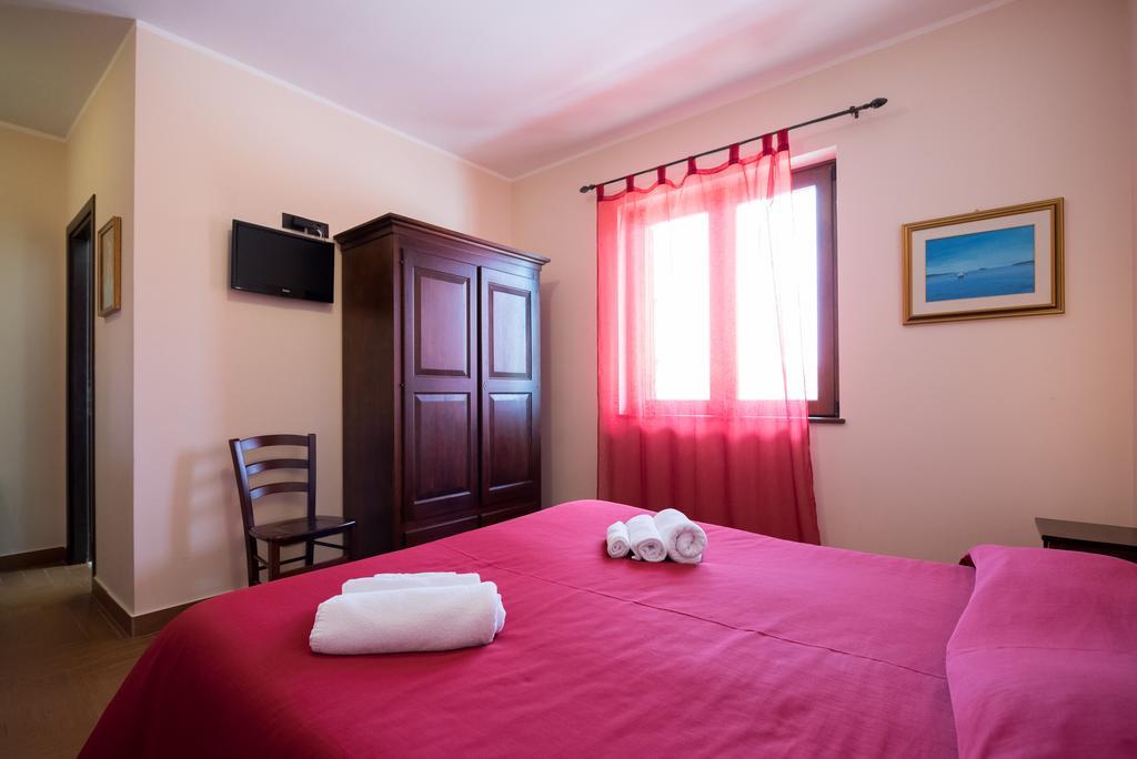 Valle Himara Guest House Piana Degli Albanesi Ngoại thất bức ảnh