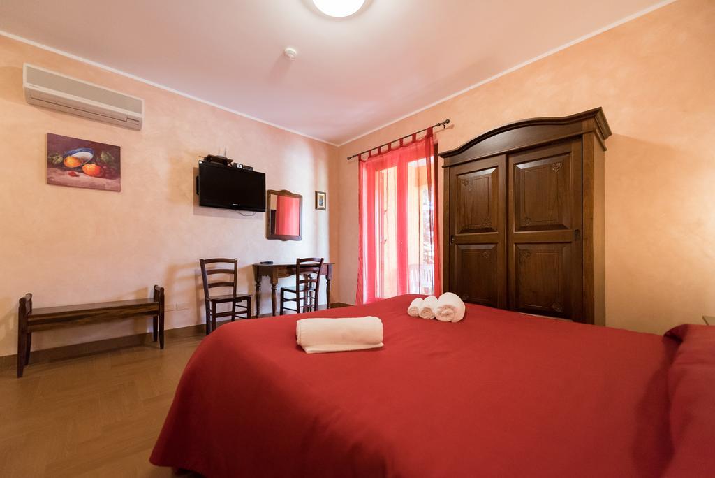 Valle Himara Guest House Piana Degli Albanesi Ngoại thất bức ảnh